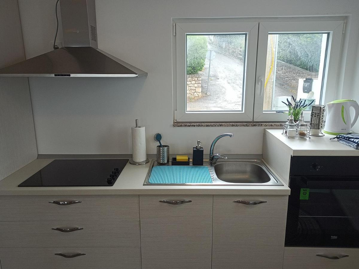 Searenity Pool Suite - Seafront Krmpote-Vodice エクステリア 写真