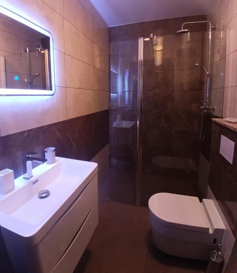 Searenity Pool Suite - Seafront Krmpote-Vodice エクステリア 写真